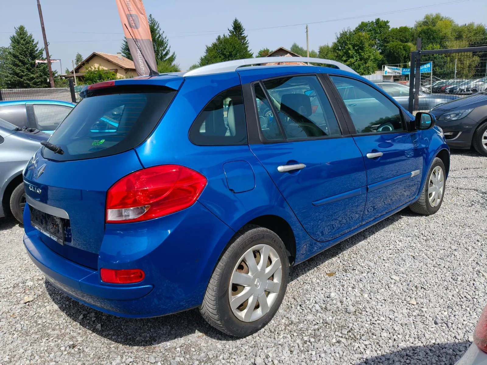 Renault Clio 1.2i, снимка 5 - Автомобили и джипове - 55868693