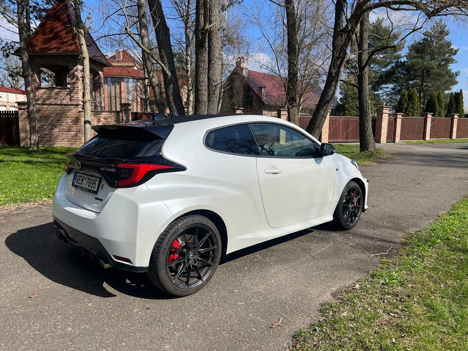 Toyota Yaris 1.6 GR 192KW 4WD FULL-TIME | Mobile.bg � ����������� 2