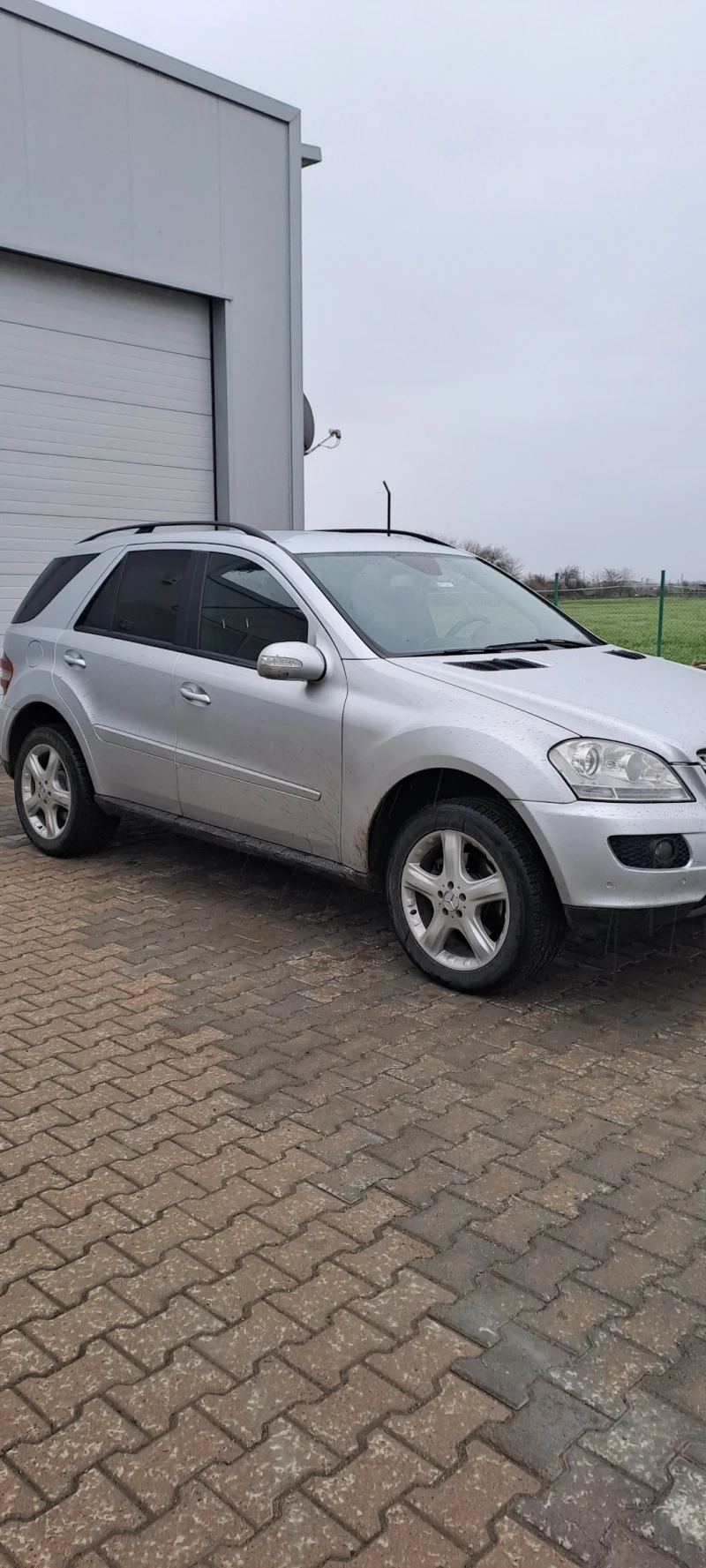 Mercedes-Benz ML 320, снимка 2 - Автомобили и джипове - 49537894