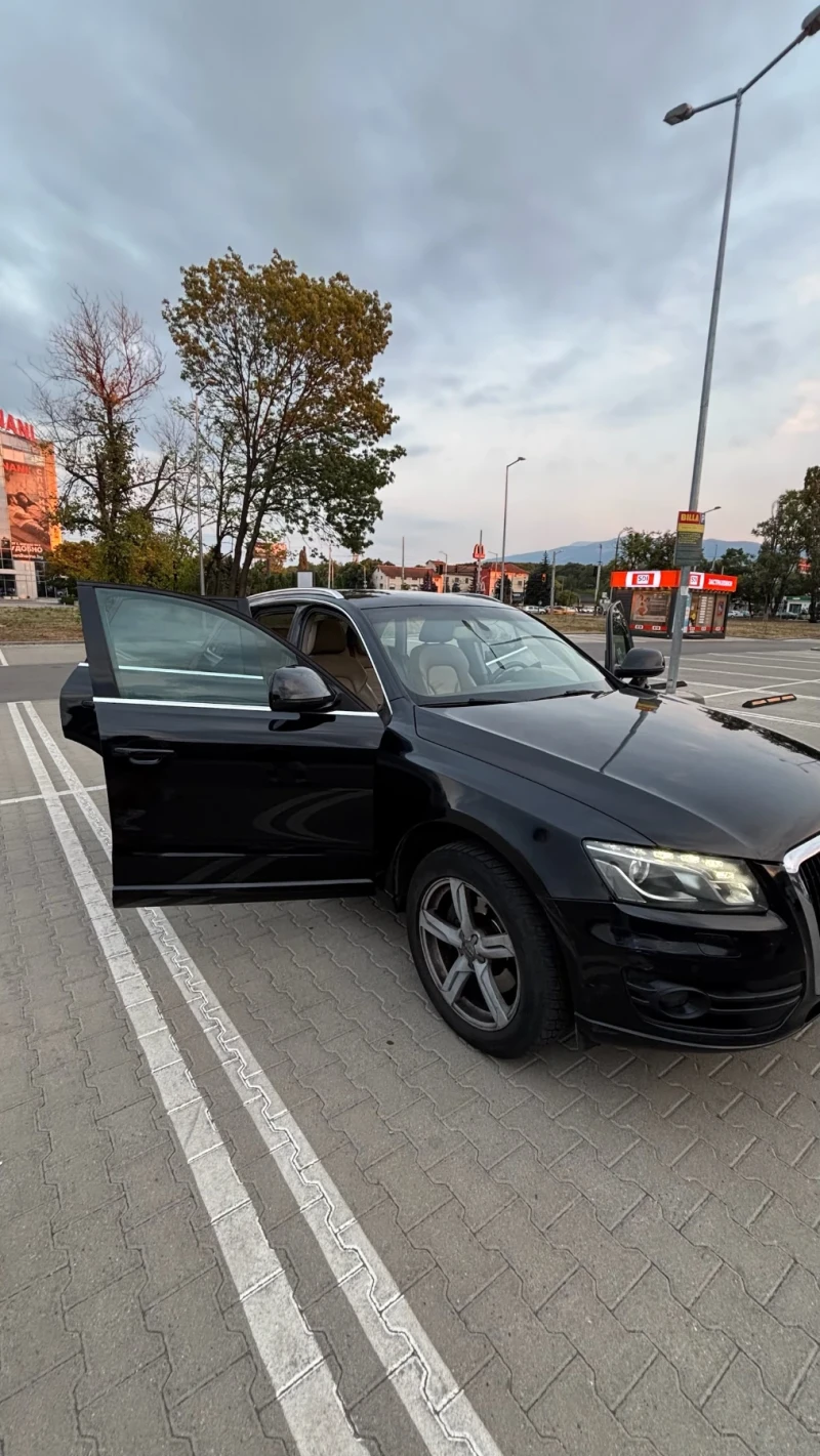Audi Q5, снимка 6 - Автомобили и джипове - 52429553