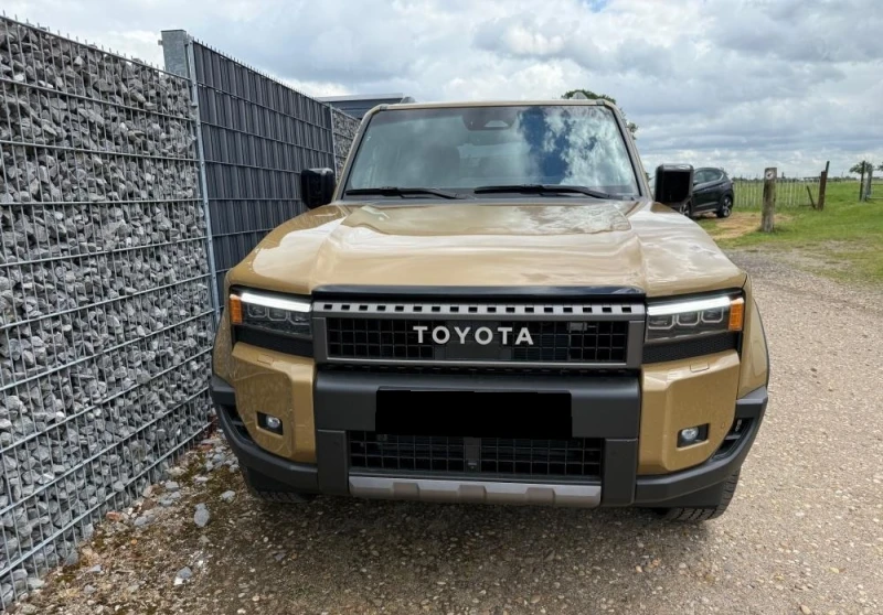 Toyota Land cruiser 2.8D* 360* KEYLESS* * EXECUTIVE* , снимка 2 - Автомобили и джипове - 53032139