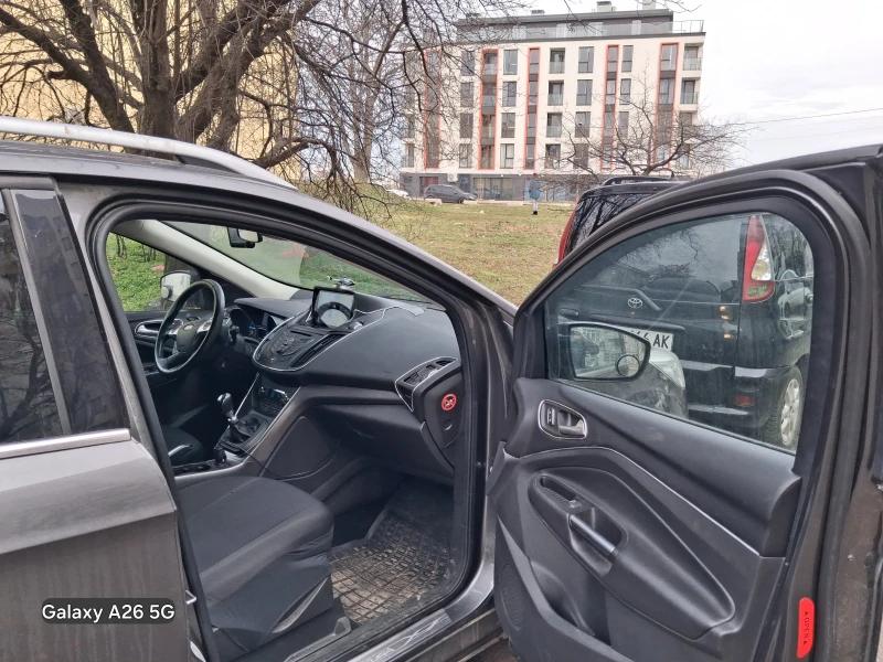 Ford Kuga, снимка 12 - Автомобили и джипове - 53222426