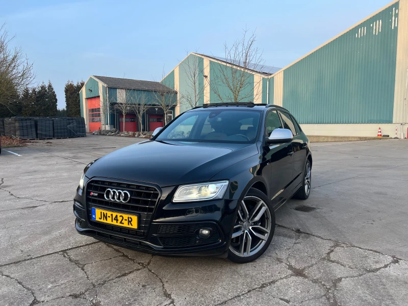 Audi SQ5 Black Badge* Алкантара* Панорама* Дистроник* Кейле