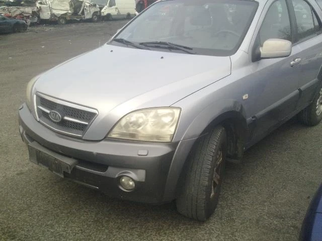 Kia Sorento 2.5 CRDI, снимка 1 - Автомобили и джипове - 21951447