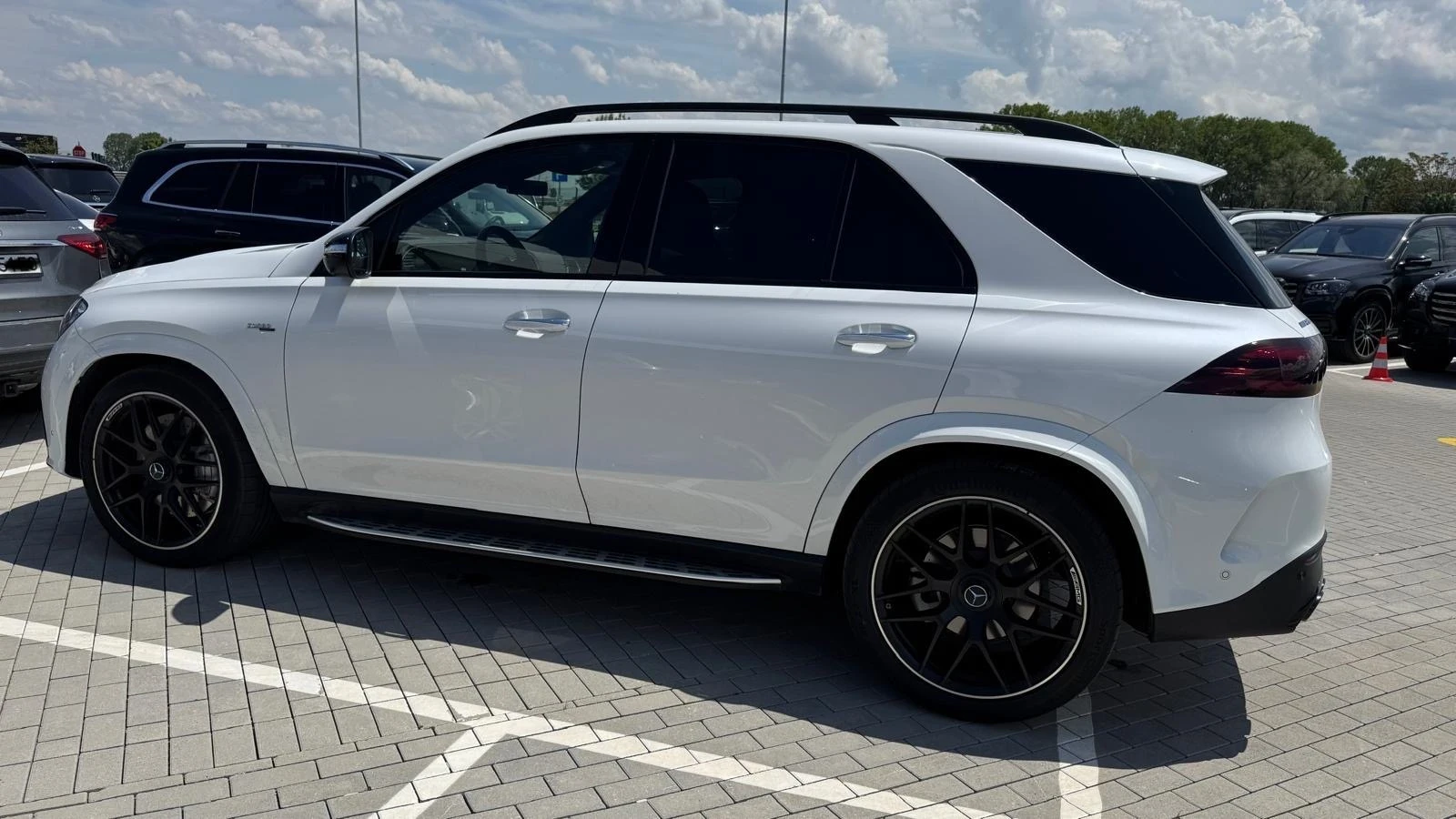 Mercedes-Benz GLE 53 4MATIC SUV - изображение 2