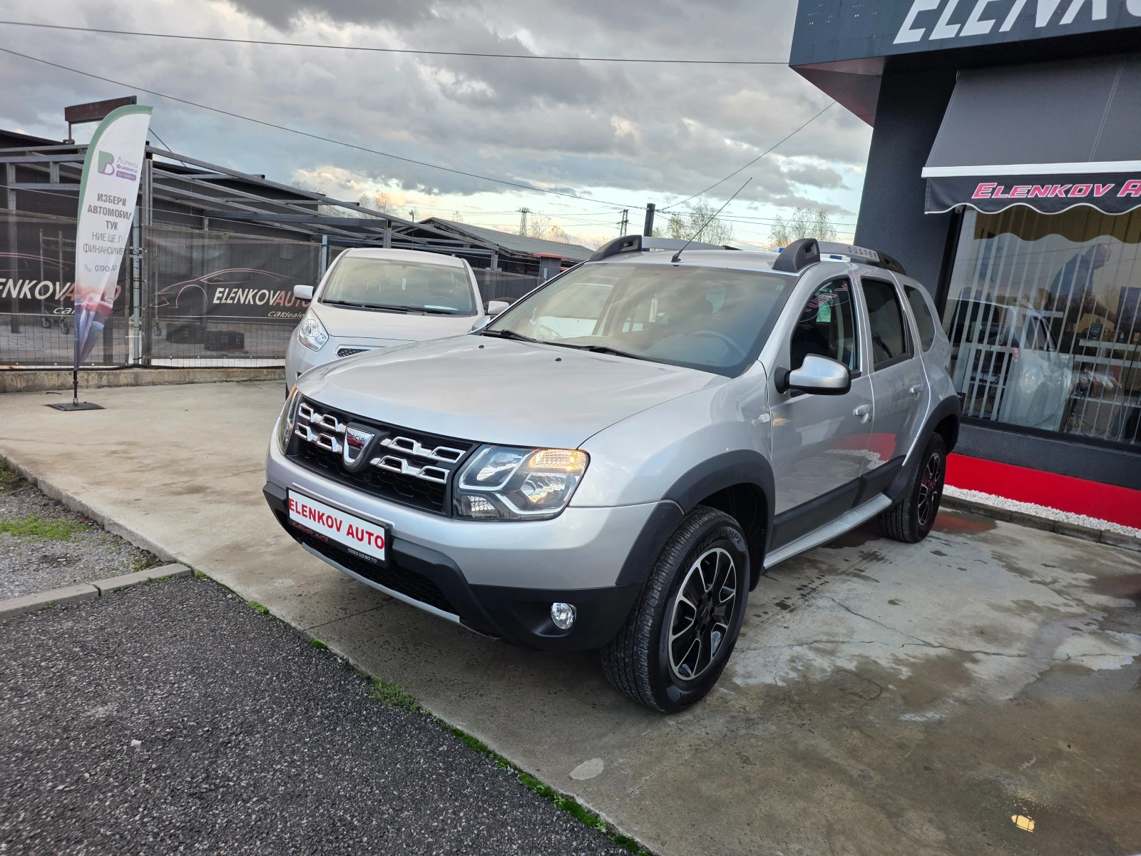 Dacia Duster 1.2TCE-125к.с EURO 6b-4x4-НАВИГАЦИЯ-ШВЕЙЦАРИЯ - изображение 3