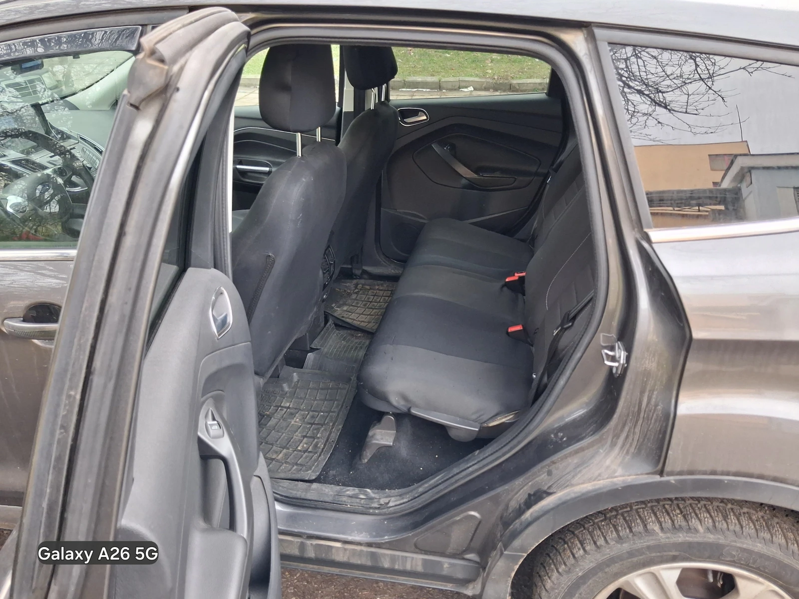 Ford Kuga  - изображение 8