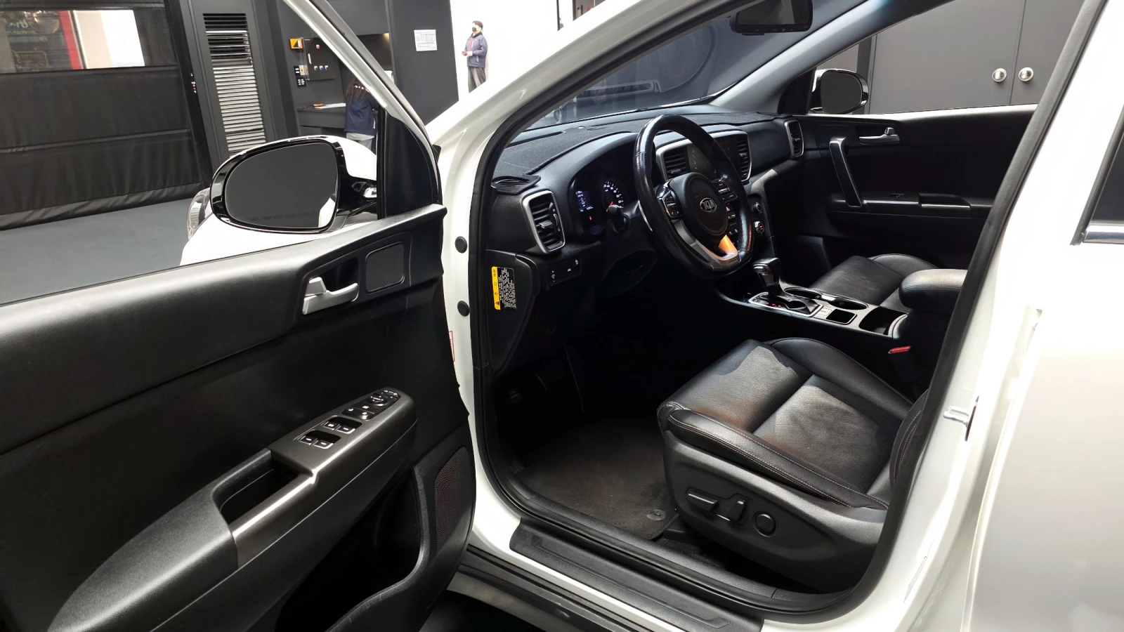 Kia Sportage 2.0 2WD PRESTIGE autogeorge.com, снимка 10 - Автомобили и джипове - 54137907