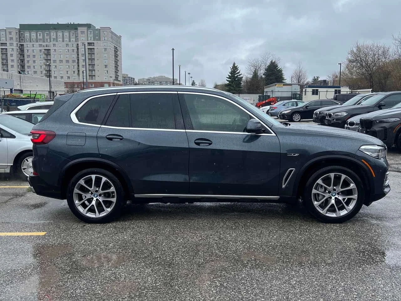 BMW X5 xDrive45e/ОБДУХВАНЕ/ПАНОРАМА/HEAD-UP/360 КАМЕРИ, снимка 4 - Автомобили и джипове - 54318043
