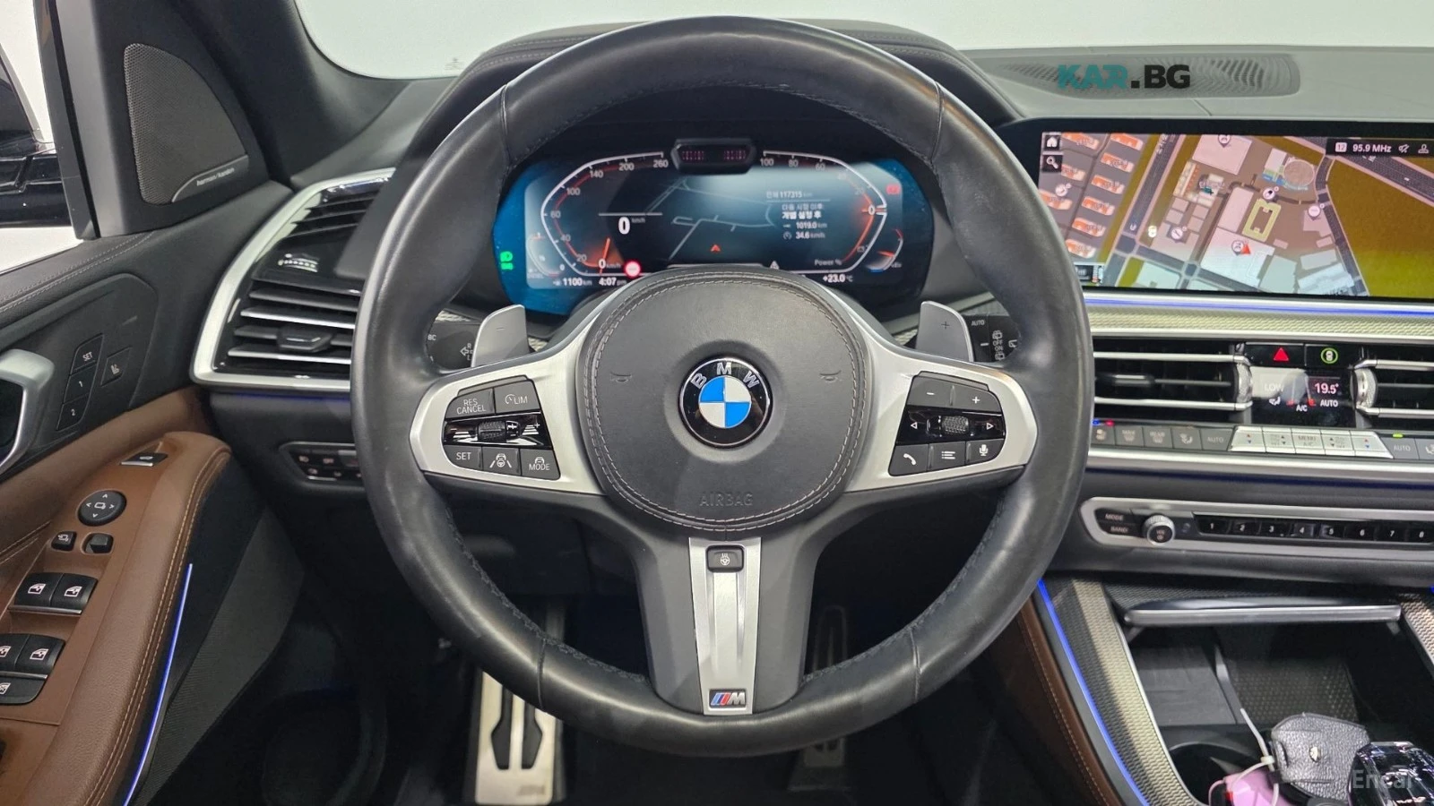 BMW X5 M SPORT* ПАМЕТ* HEADUP* ОБДУХВАНЕ* КРИСТАЛ, снимка 13 - Автомобили и джипове - 54956593