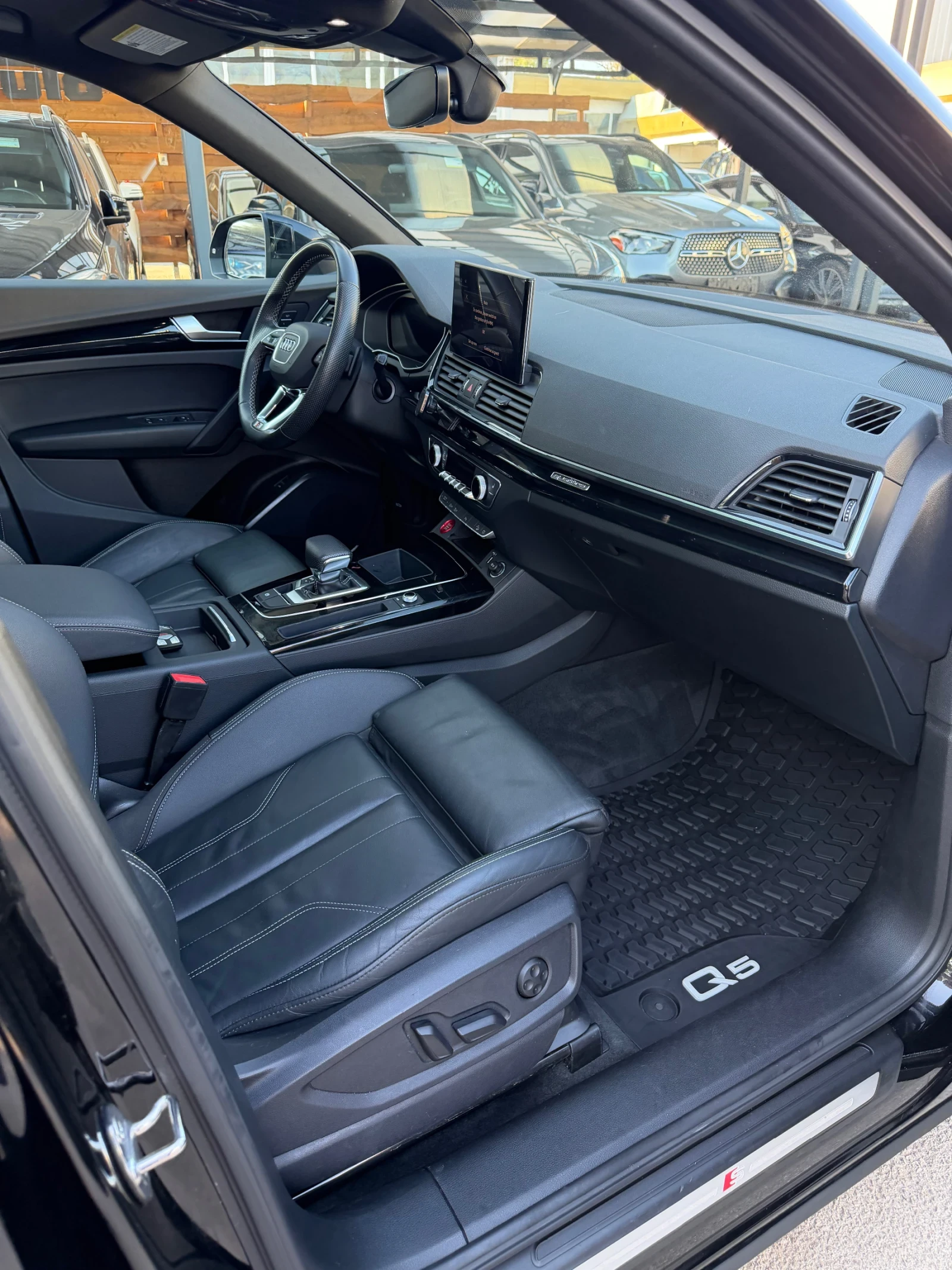 Audi Q5 S-line Quattro , снимка 13 - Автомобили и джипове - 55631881