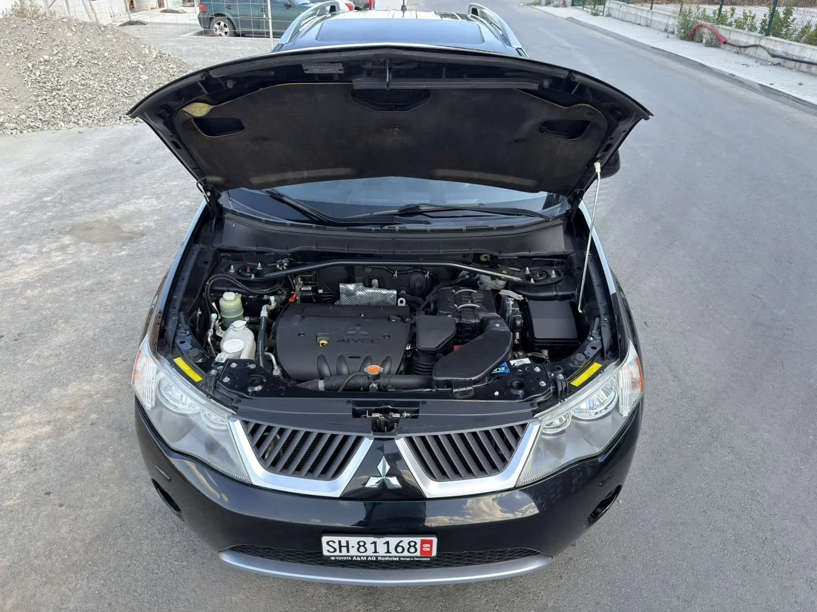 Mitsubishi Outlander 2.4i Automat, снимка 4 - Автомобили и джипове - 55698176