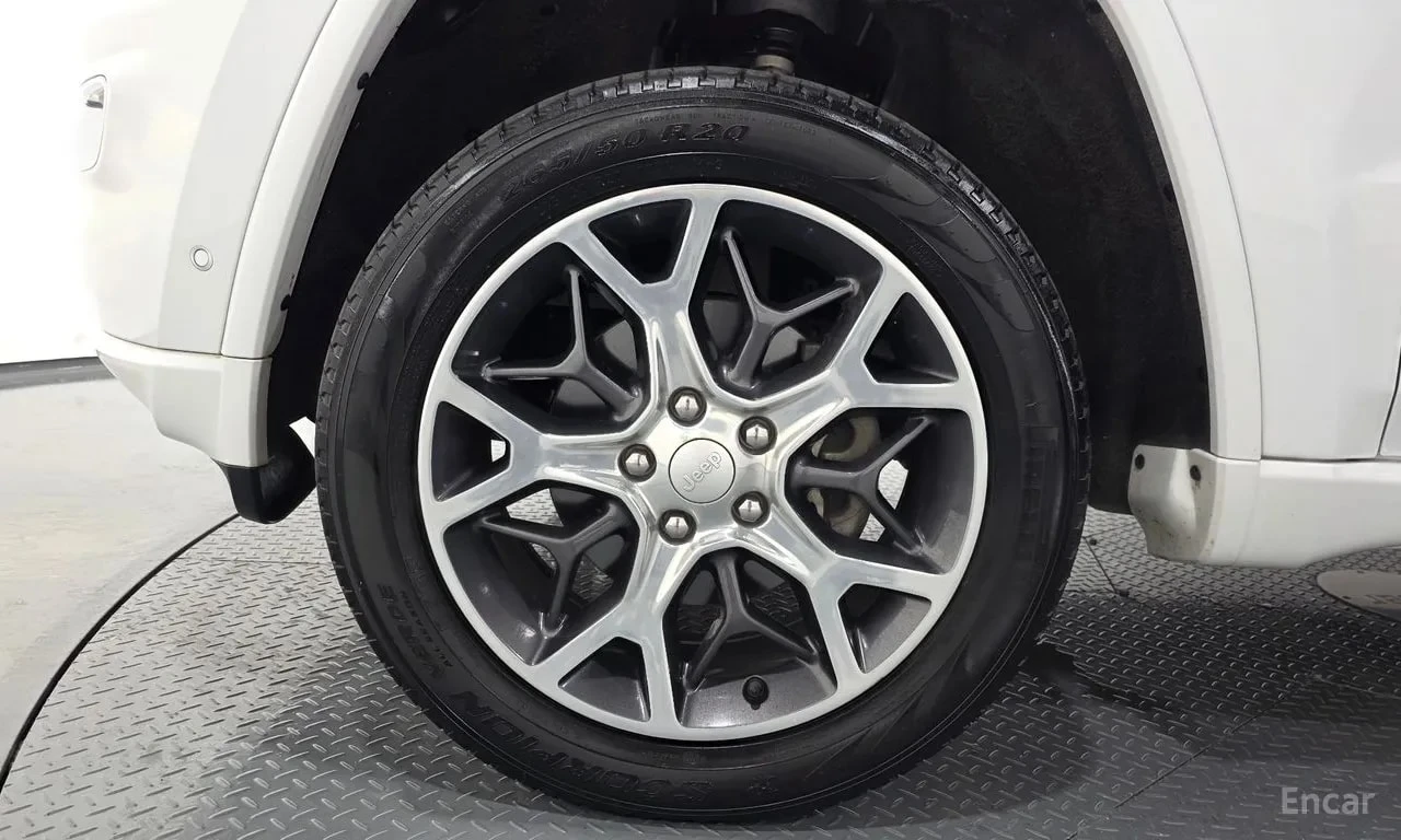 Jeep Cherokee * 3.6 Overland * ФИНАНСИРАНЕ, снимка 5 - Автомобили и джипове - 56134683