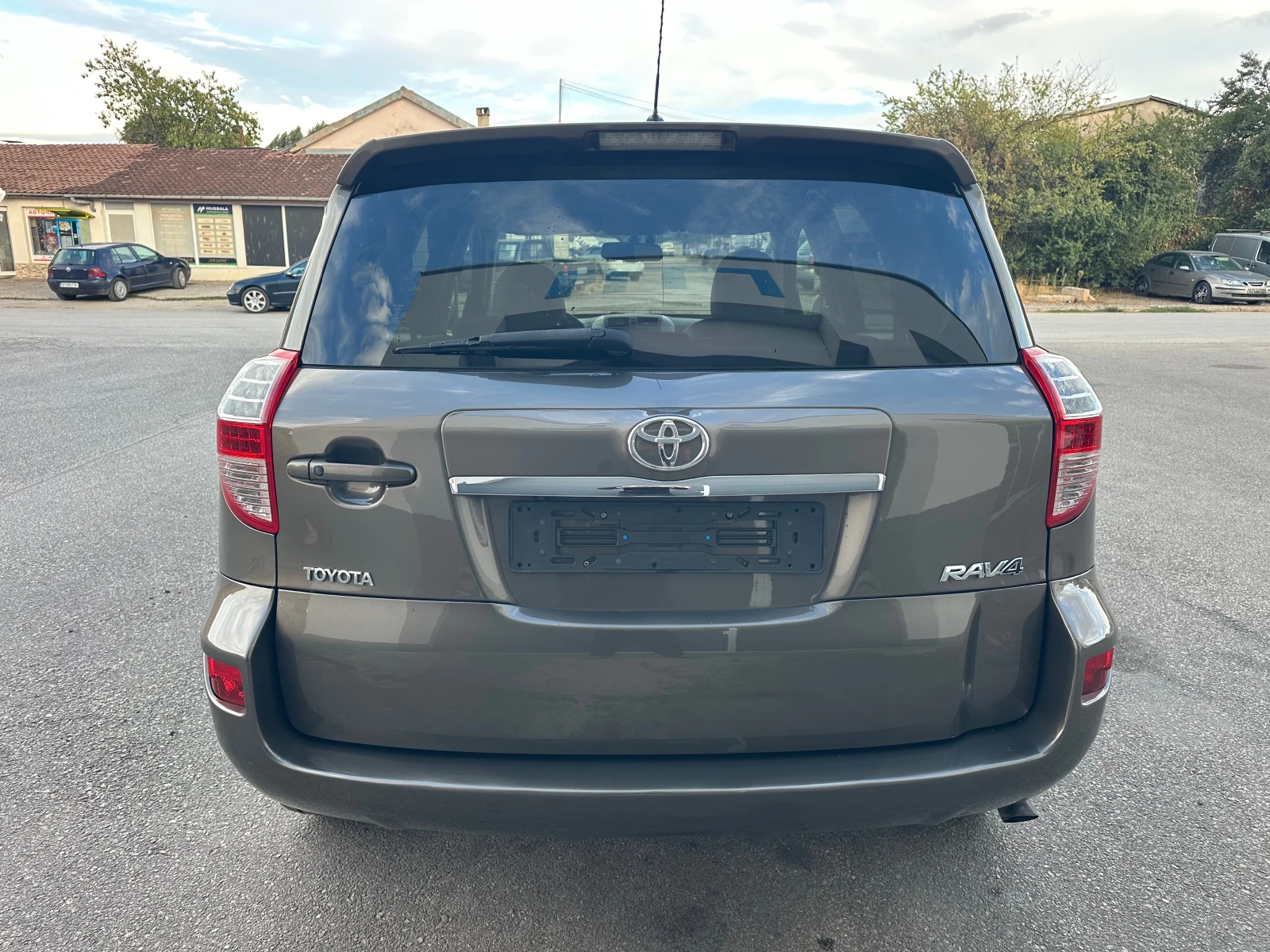 Toyota Rav4 2.2D Luxury Design 4x4 Автоматик Италия, снимка 6 - Автомобили и джипове - 56201053