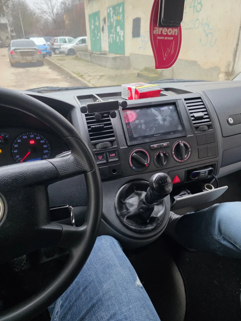 VW Caravelle, снимка 4 - Бусове и автобуси - 53488758