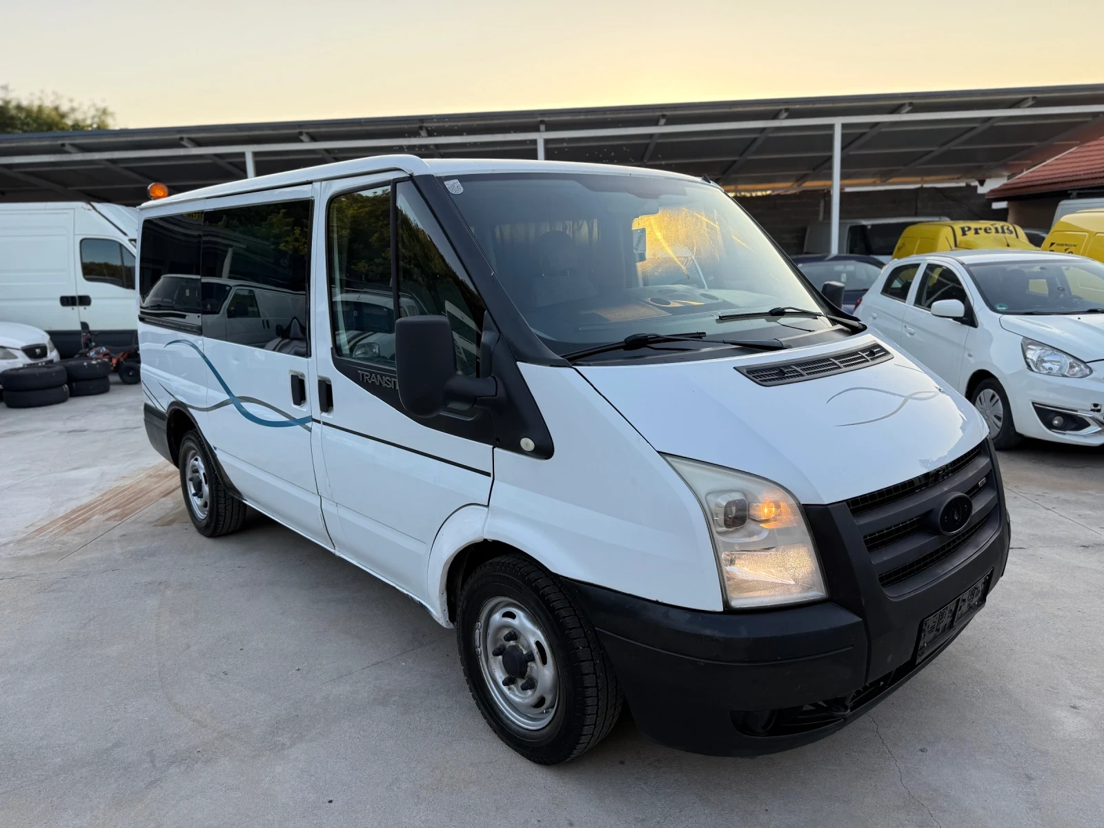 Ford Transit 2.2TDCI 9 МЕСТА КЛИМАТИК ЛИЗИНГ, снимка 3 - Бусове и автобуси - 54819071