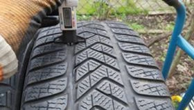Гуми Зимни 245/45R18, снимка 3
