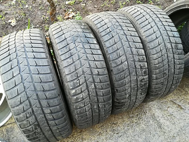 Гуми Зимни 235/60R18, снимка 9 - Гуми и джанти - 20675860