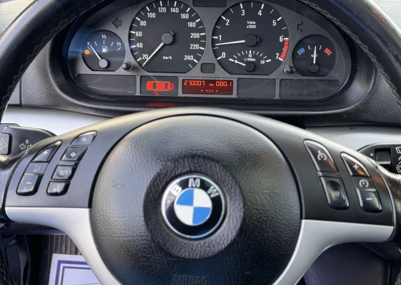 BMW 325 Xi / 4x4, снимка 11 - Автомобили и джипове - 48070236