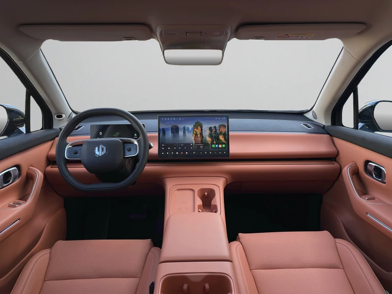 Leapmotor C10 Design REEV 158kW 28, 4kWh, снимка 9 - Автомобили и джипове - 52413241