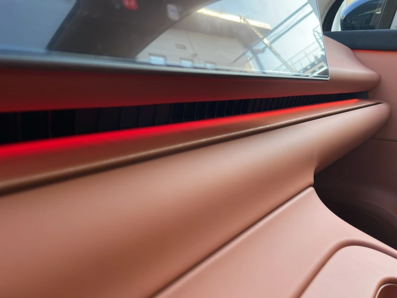 Leapmotor C10 Design REEV 158kW 28, 4kWh, снимка 15 - Автомобили и джипове - 52413241