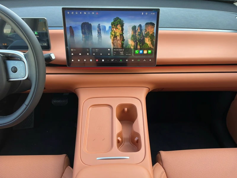 Leapmotor C10 Design REEV 158kW 28, 4kWh, снимка 11 - Автомобили и джипове - 52413241