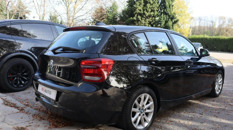 BMW 116 d/PDC/Navi/Cruise Control/Sport/Автоматик, снимка 4 - Автомобили и джипове - 52485458