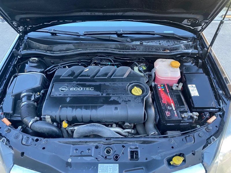 Opel Astra 1.9 CDTI 150кс. , снимка 11 - Автомобили и джипове - 52525085