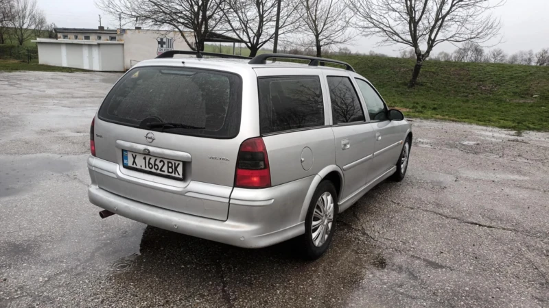 Opel Vectra 1.6i 16V, снимка 4 - Автомобили и джипове - 53575626