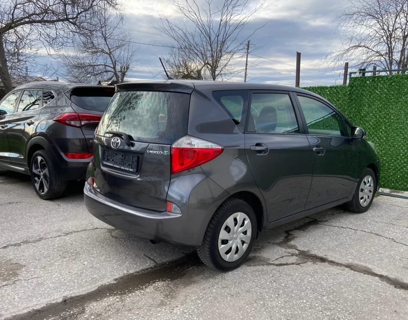 Toyota Verso S 1.33vvti Камера, снимка 2 - Автомобили и джипове - 53597726