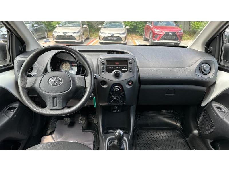 Toyota Aygo, снимка 8 - Автомобили и джипове - 46054922