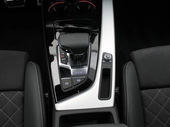 Audi A4 Avant 40 TDI Quattro = S-line = Гаранция - изображение 9