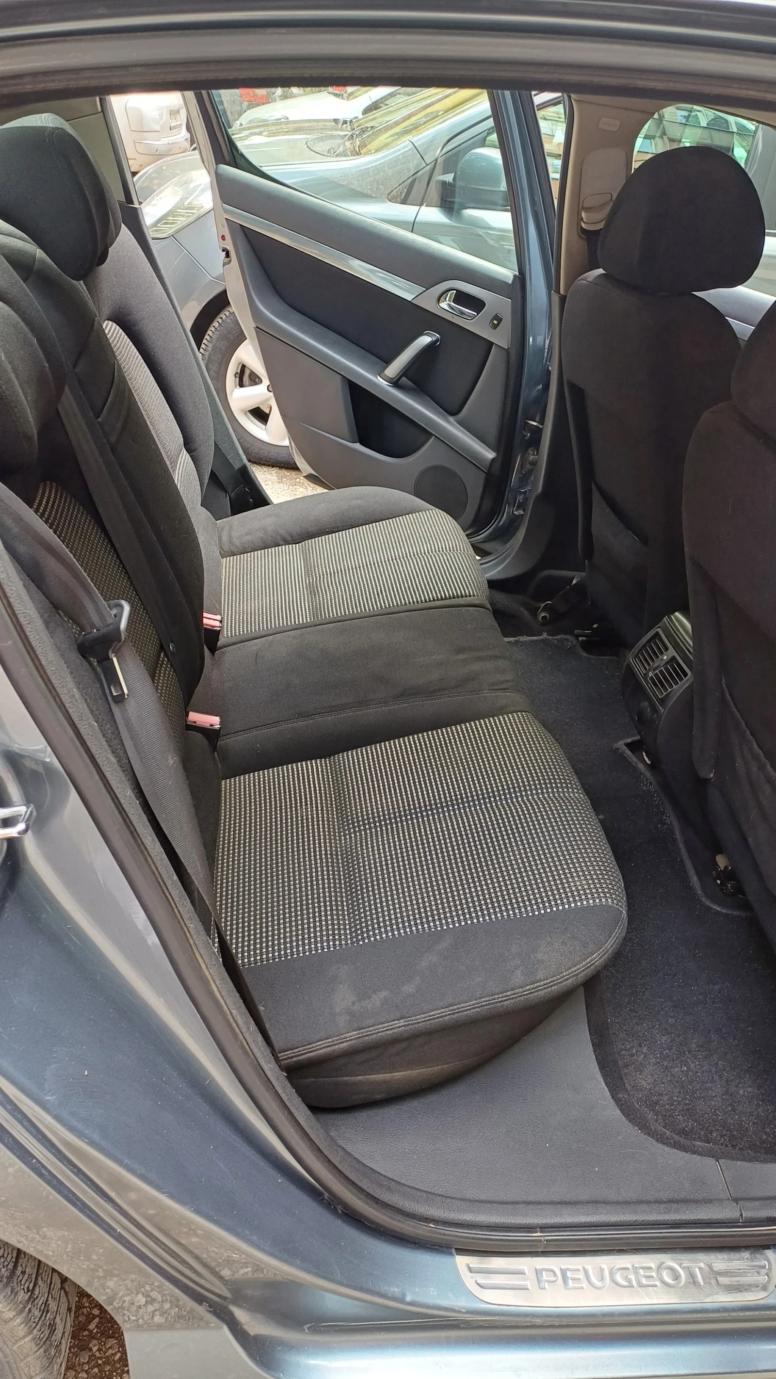 Peugeot 407 Kupe - изображение 3