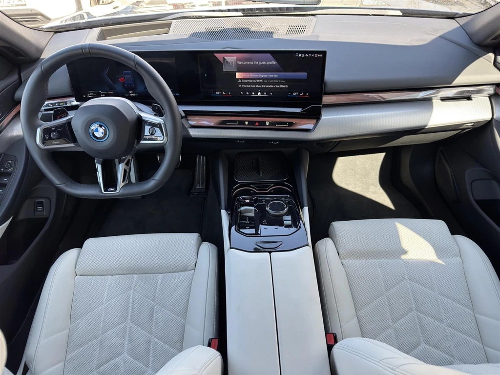 BMW 550 xDrive - изображение 7