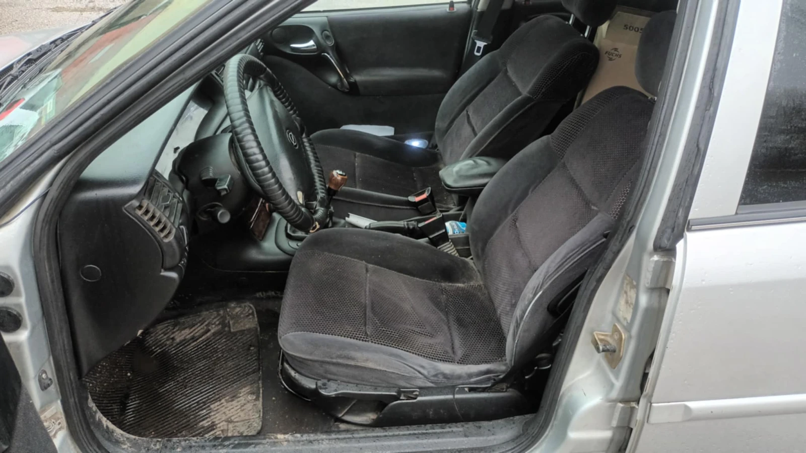 Opel Vectra 1.6i 16V - изображение 10