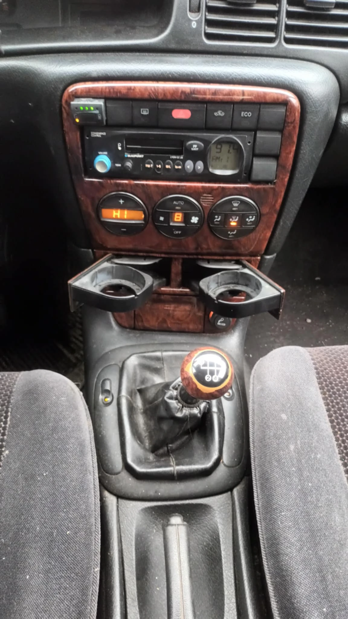 Opel Vectra 1.6i 16V, снимка 13 - Автомобили и джипове - 53575626