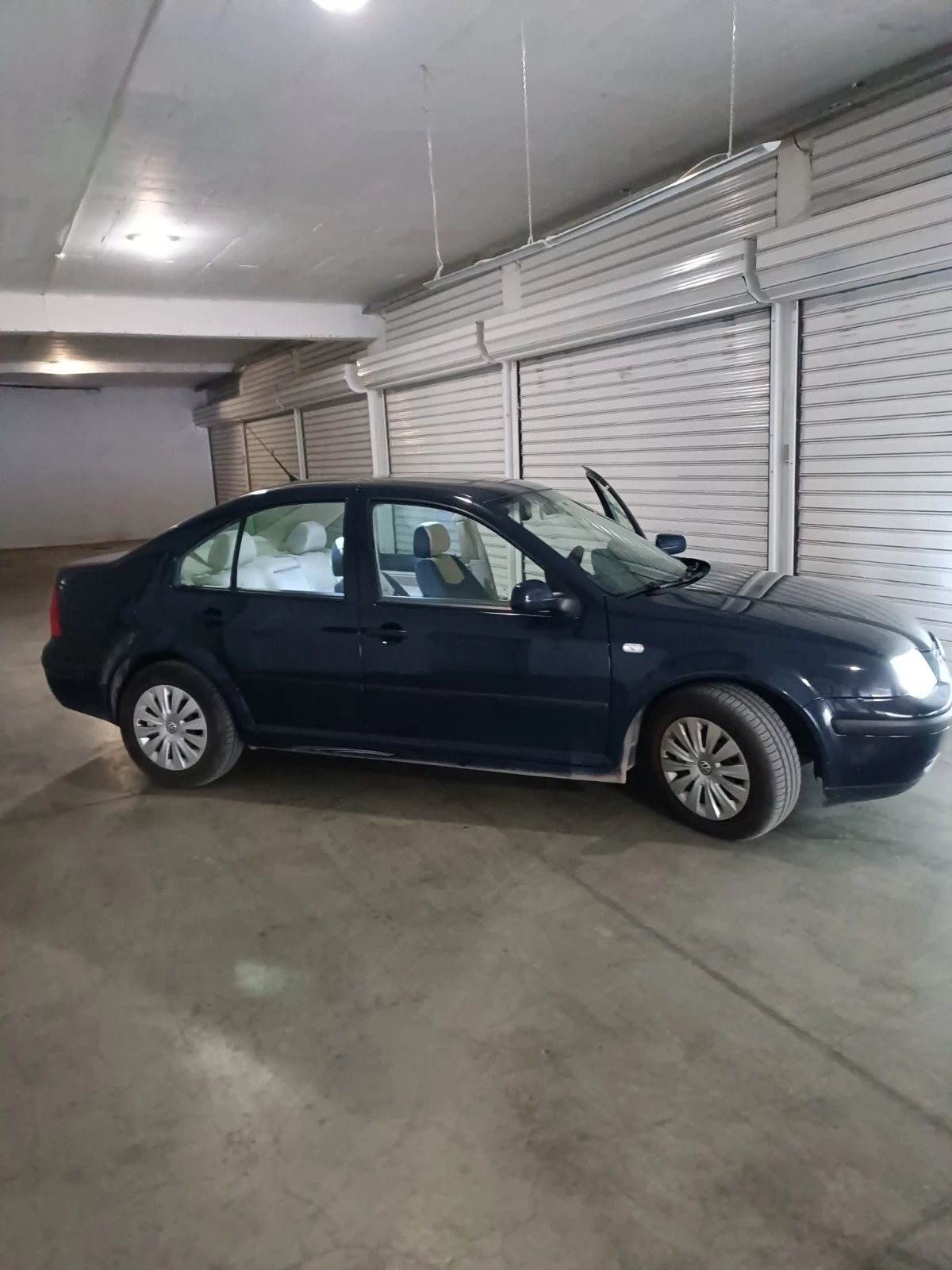 VW Bora, снимка 14 - Автомобили и джипове - 53993373