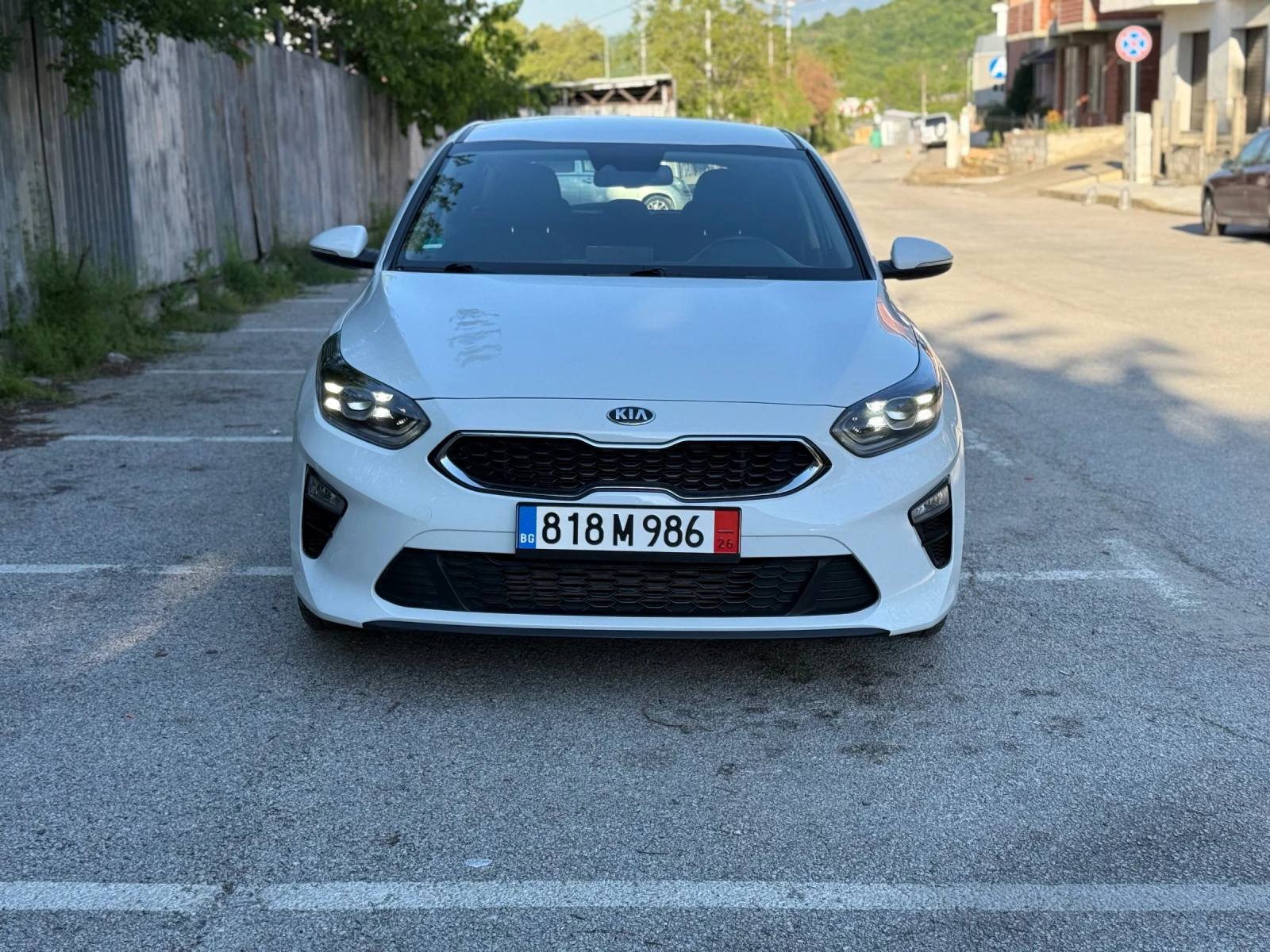 Kia Ceed 1.4T 7DCT, снимка 2 - Автомобили и джипове - 54313791