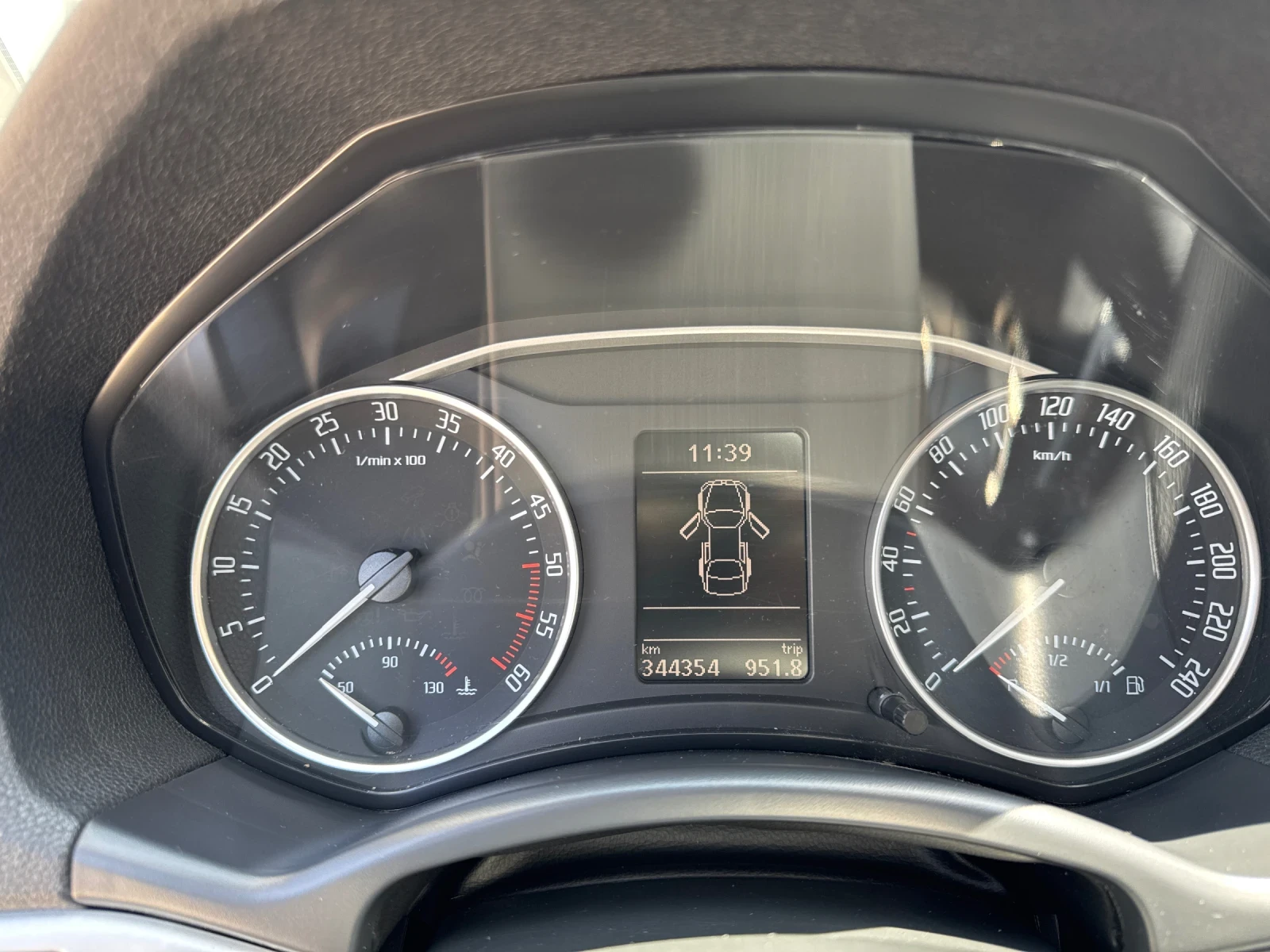 Skoda Octavia 1.6 TDI 105к.с., снимка 12 - Автомобили и джипове - 54467003