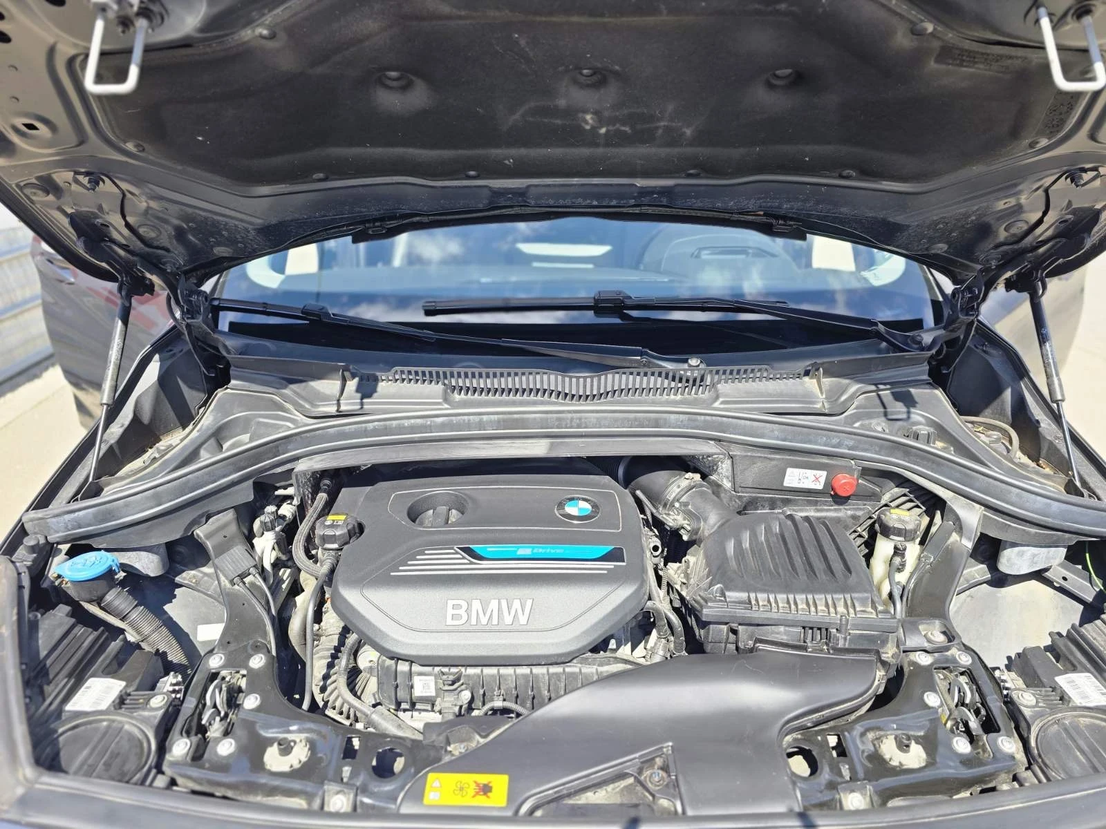 BMW 225 Plug in, снимка 12 - Автомобили и джипове - 54479844