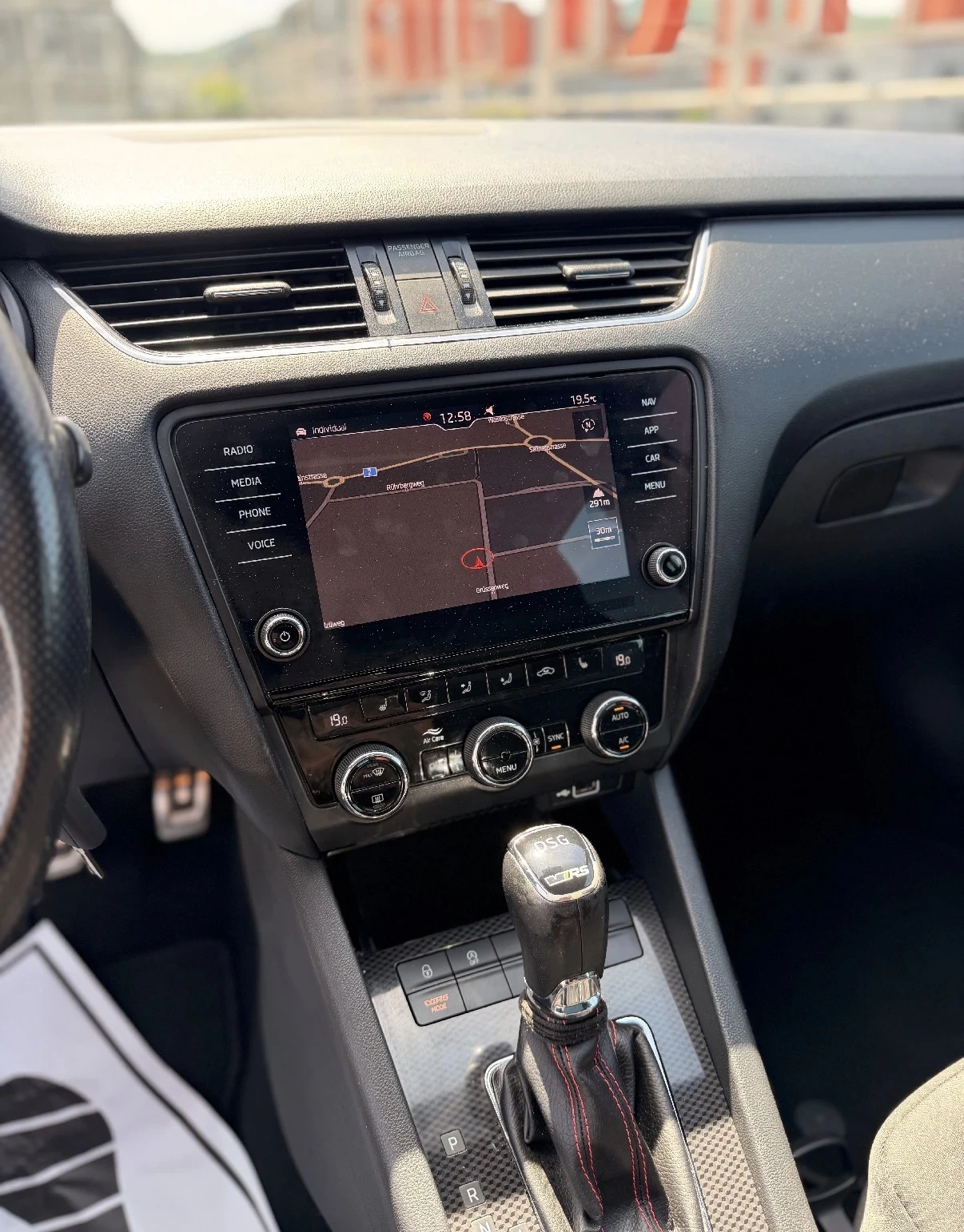 Skoda Octavia 2.0 TSI VRS CHALLENGE Внос Швейцария, снимка 11 - Автомобили и джипове - 54693312