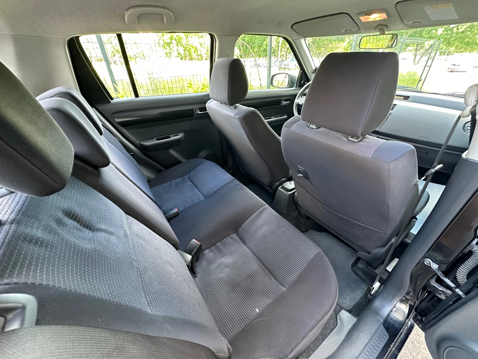 Suzuki Swift 1.3I 4X4 LPG * Регистриран* Обслужен* , снимка 11 - Автомобили и джипове - 54810821