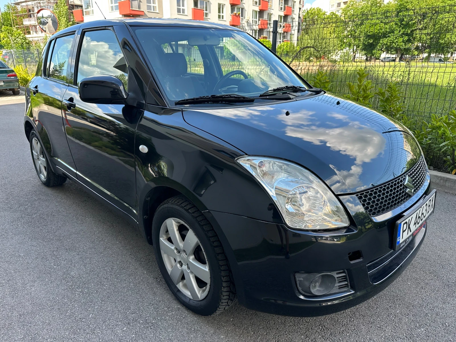 Suzuki Swift 1.3I 4X4 LPG * Регистриран* Обслужен* , снимка 3 - Автомобили и джипове - 54810821