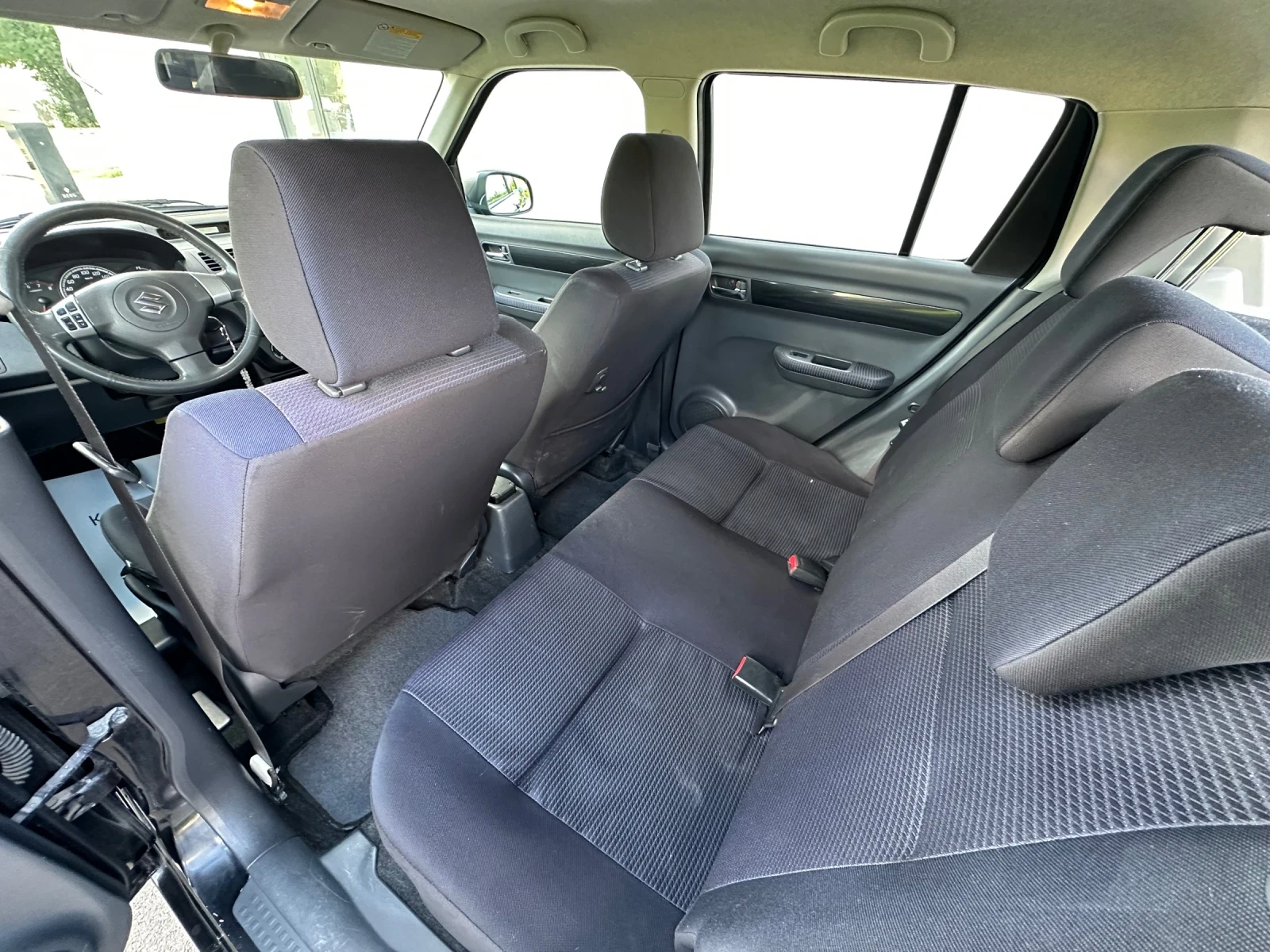 Suzuki Swift 1.3I 4X4 LPG * Регистриран* Обслужен* , снимка 12 - Автомобили и джипове - 54810821