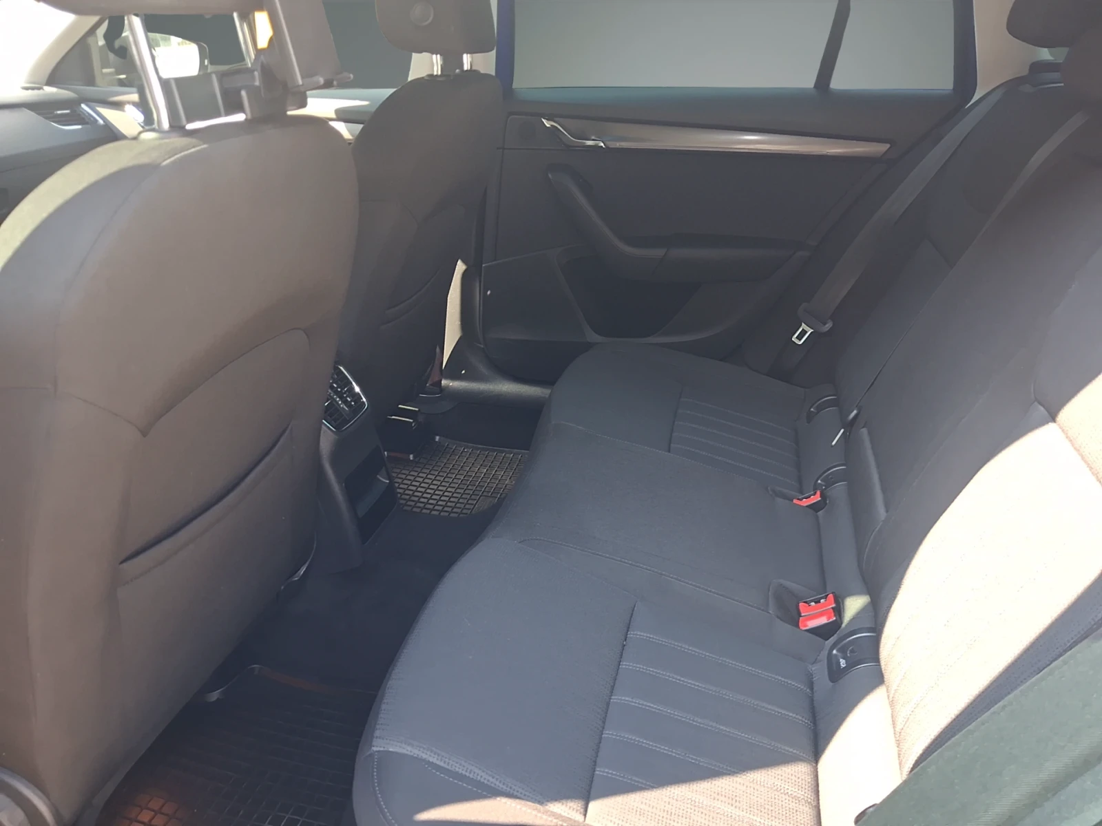 Skoda Octavia ����� ����� 1, 5 TSI , 130 �.�., 7DSG | Mobile.bg � ����������� 12