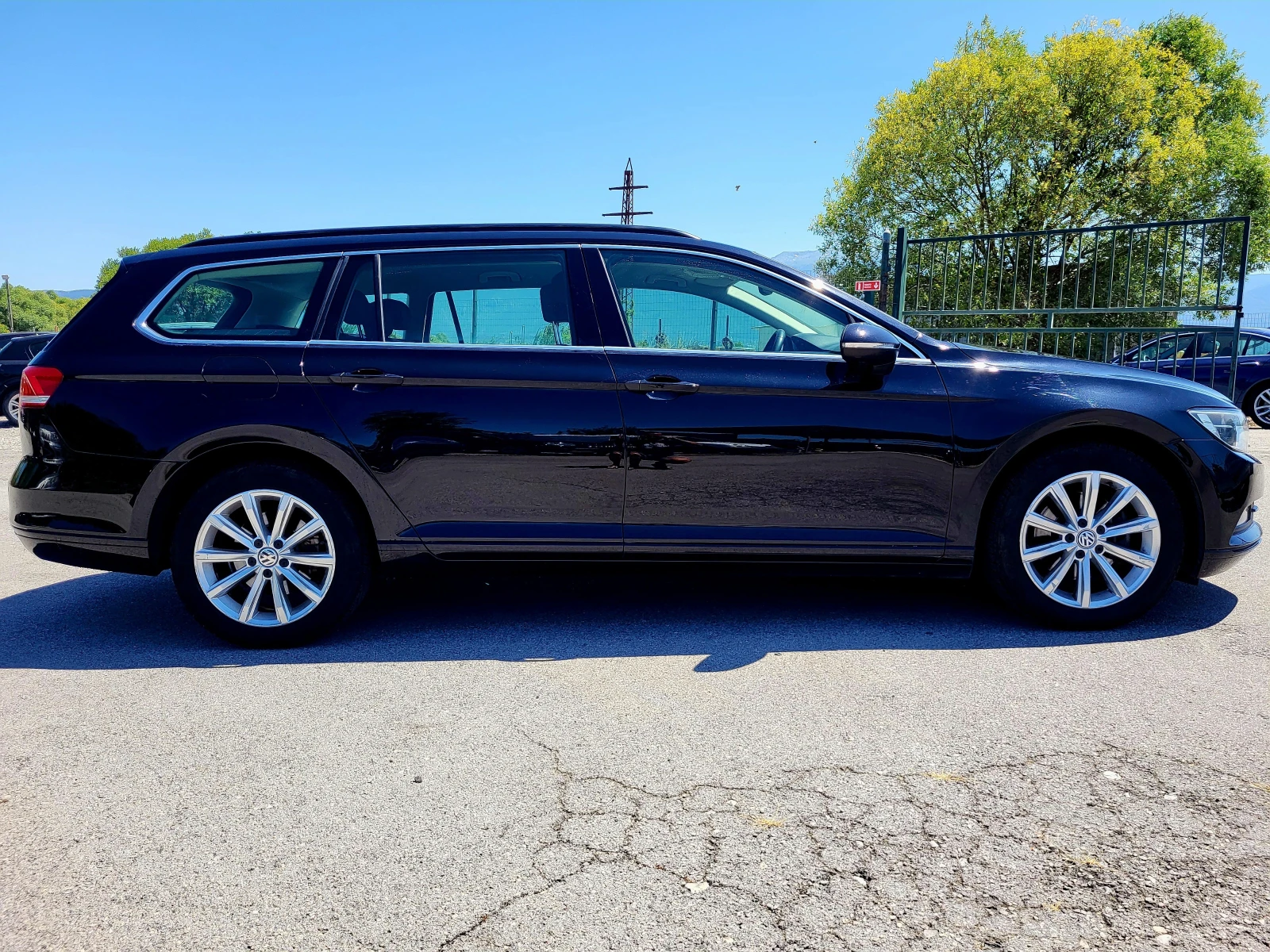 VW Passat 2.0TDI, снимка 4 - Автомобили и джипове - 55506688