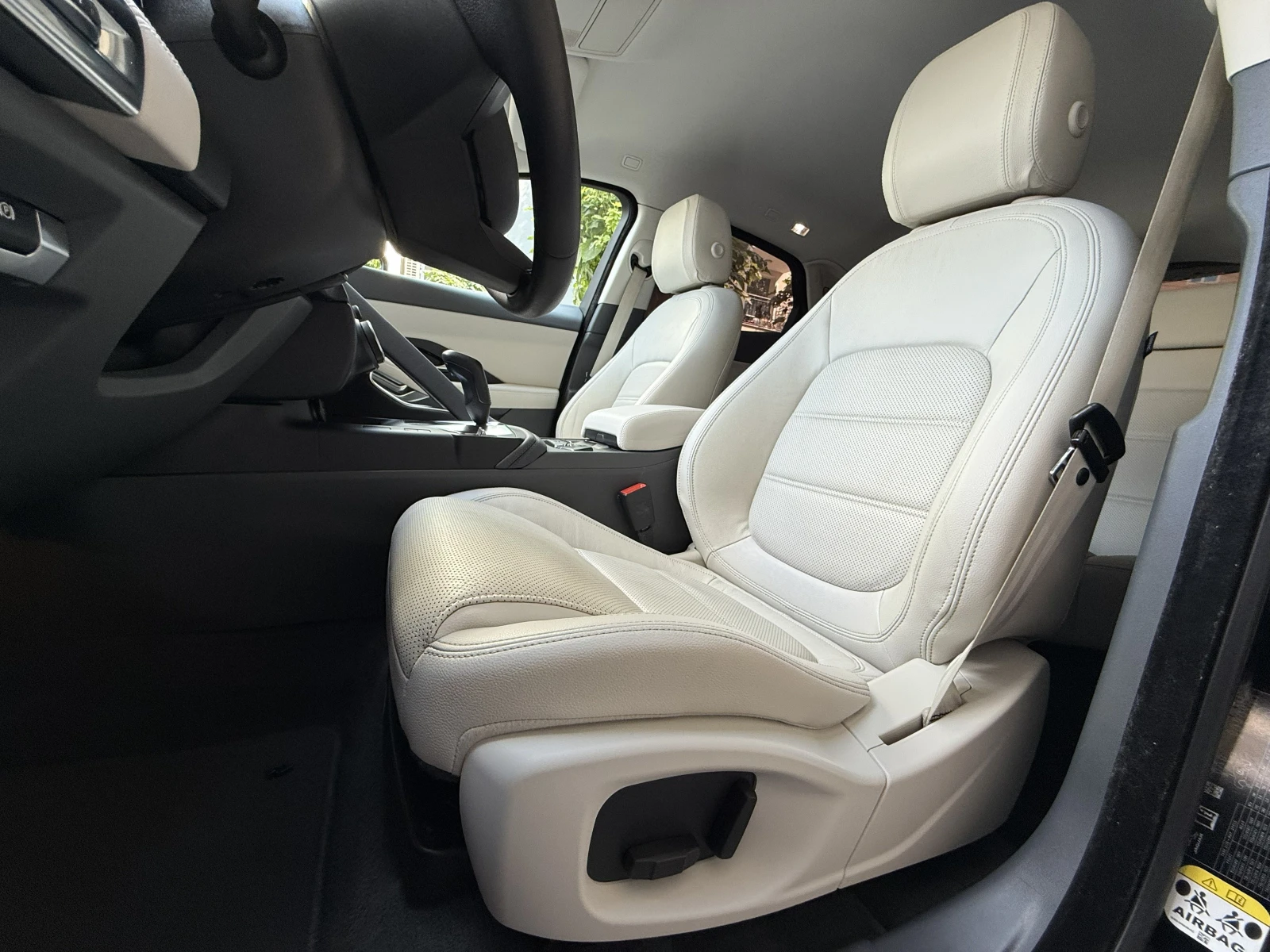 Jaguar E-pace S-2.0D-4x4-AVTOMAT-ШВЕЙЦАРИЯ!!!, снимка 13 - Автомобили и джипове - 55644694