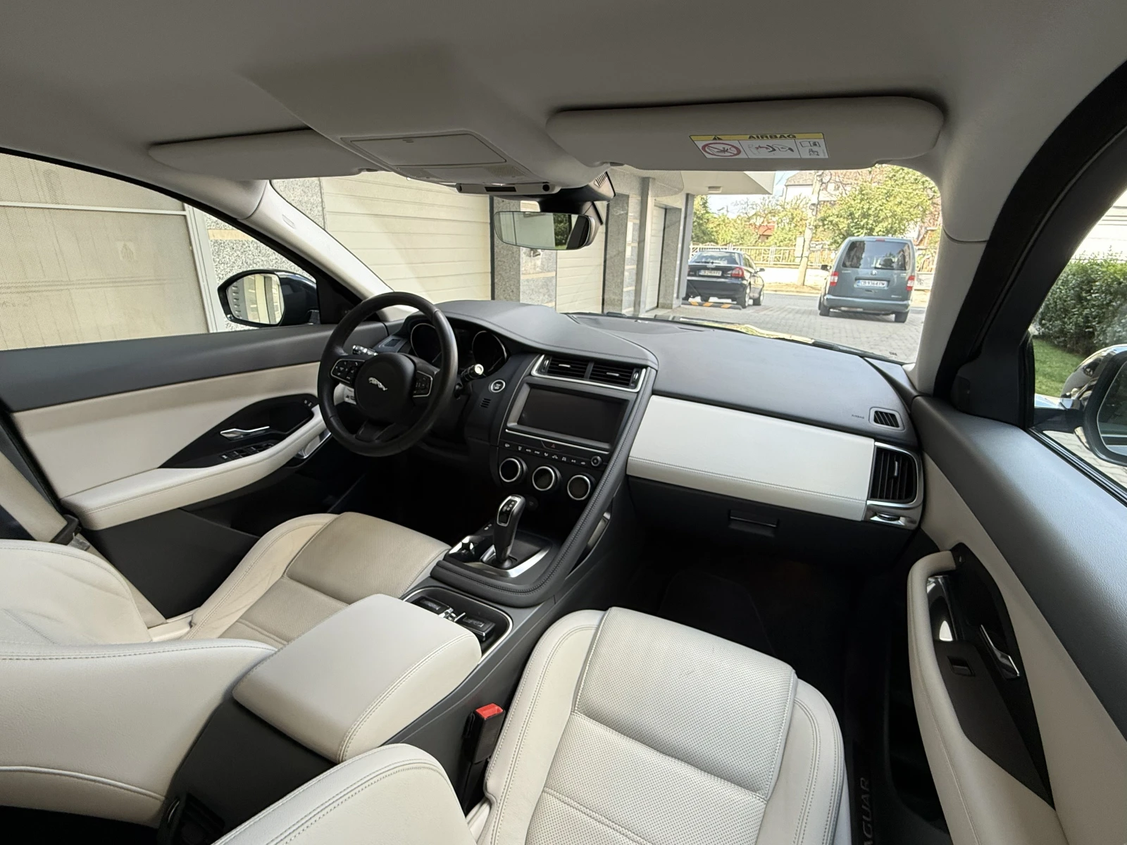Jaguar E-pace S-2.0D-4x4-AVTOMAT-ШВЕЙЦАРИЯ!!!, снимка 12 - Автомобили и джипове - 55644694