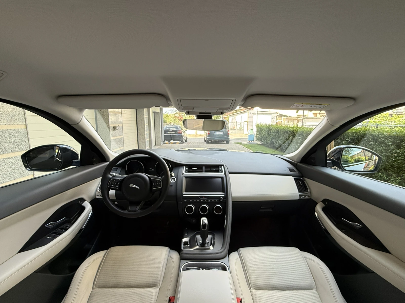 Jaguar E-pace S-2.0D-4x4-AVTOMAT-ШВЕЙЦАРИЯ!!!, снимка 11 - Автомобили и джипове - 55644694