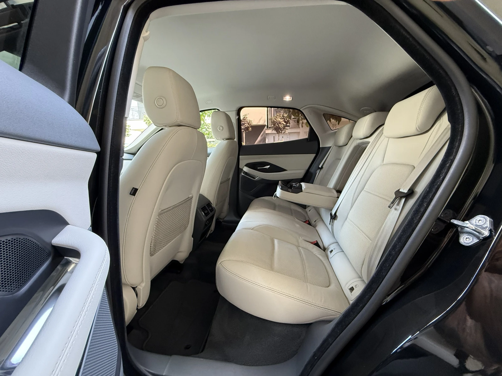 Jaguar E-pace S-2.0D-4x4-AVTOMAT-ШВЕЙЦАРИЯ!!!, снимка 15 - Автомобили и джипове - 55644694